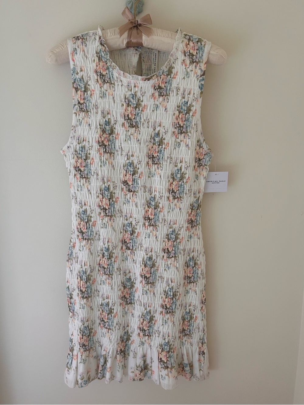 American Eagle Floral Smocked Mini Dress with Ruffle Hem
Size: S
NWT